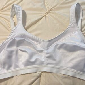 Playtex White Wireless Comfort Bra